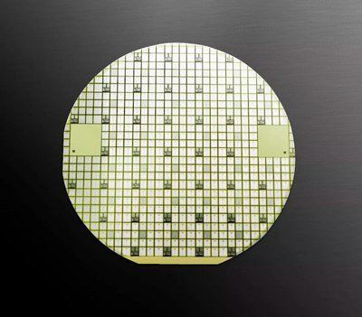 IGBT在前，SiC在后，新能源汽車如何選擇？